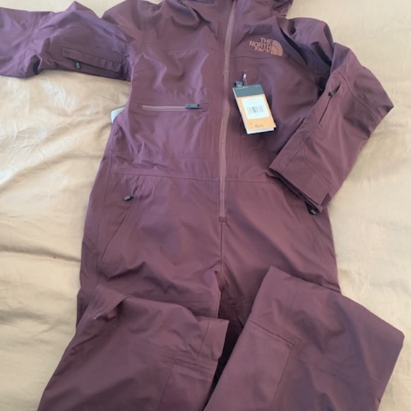 BNWT - Picture 5 of 6